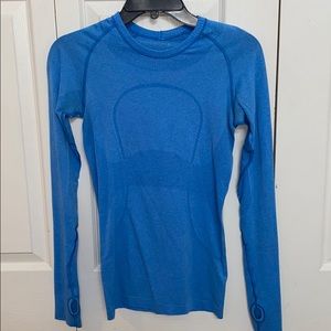 lululemon long sleeved shirt